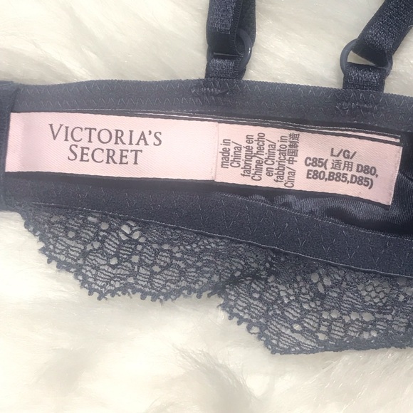 Victoria Secret | Lace Bra - Picture 2 of 5